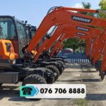 MÁY XÚC BÁNH LỐP DOOSAN DX55W