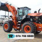 MÁY XÚC LẬT HITACHI ZW220-5A