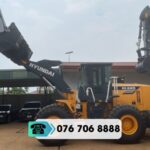 MÁY XÚC LẬT BÁNH LỐP HYUNDAI model HL665