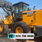 MÁY XÚC LẬT BÁNH LỐP HYUNDAI model HL665