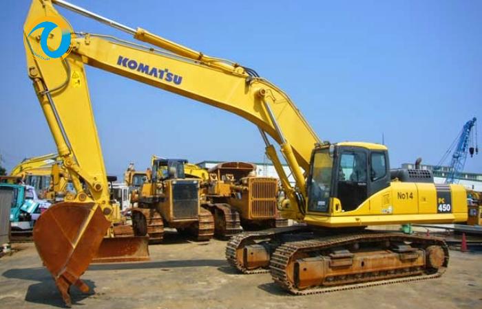 Tìm hiểu giá thuê máy xúc theo giờ và 6 địa chỉ thuê uy tín