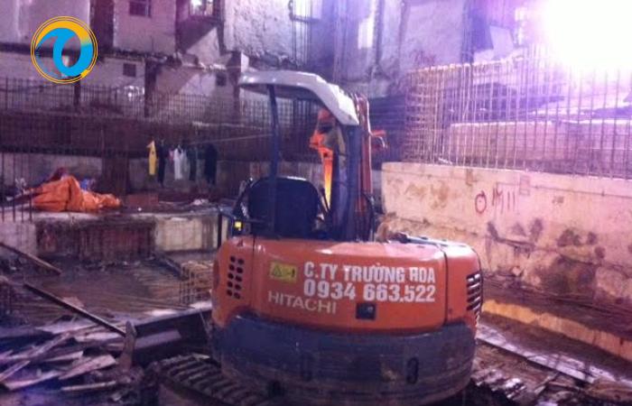 Tìm hiểu giá thuê máy xúc theo giờ và 6 địa chỉ thuê uy tín