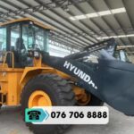 máy xúc lật Hyundai HL660L