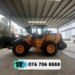 máy xúc lật Hyundai HL660L