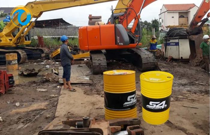Quy trình thay nhớt máy xúc đúng cách, đơn giản nhất